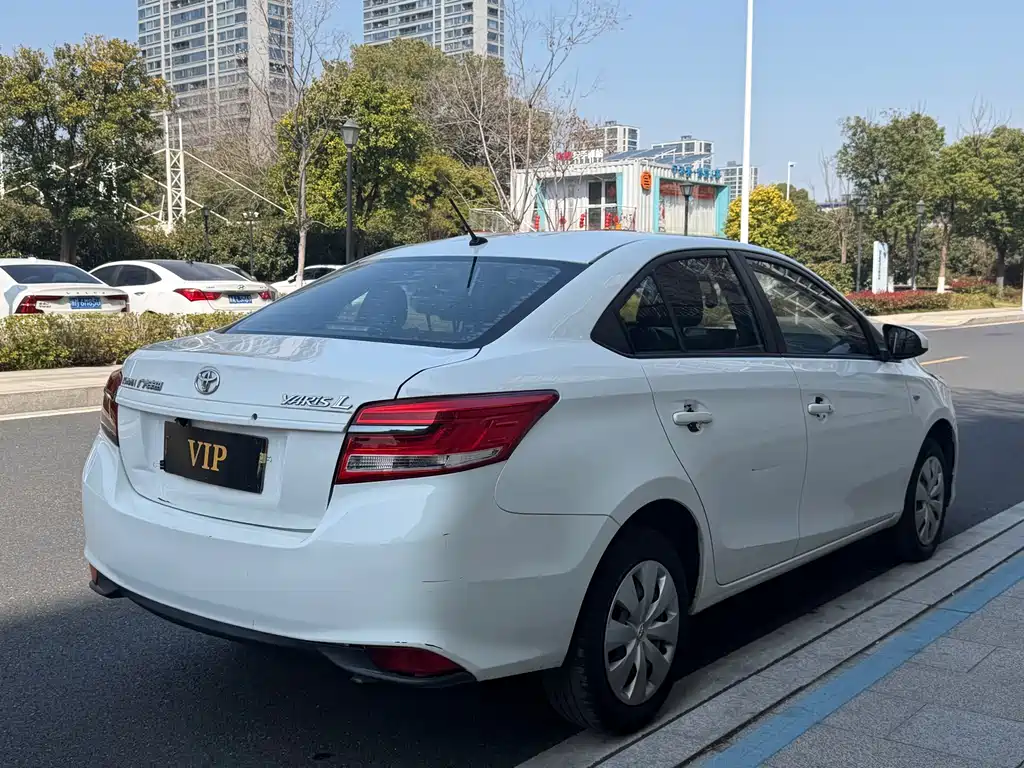 TOYOTA YARIS L TO ENJOY