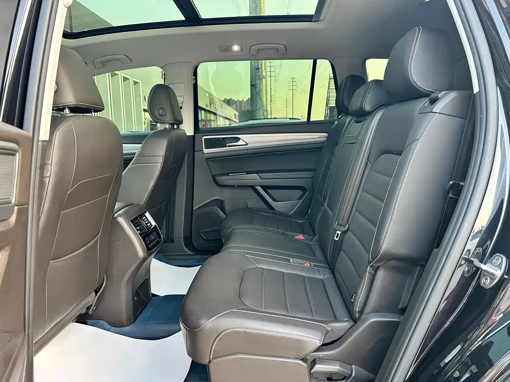Volkswagen Teramont — миниатюра 9