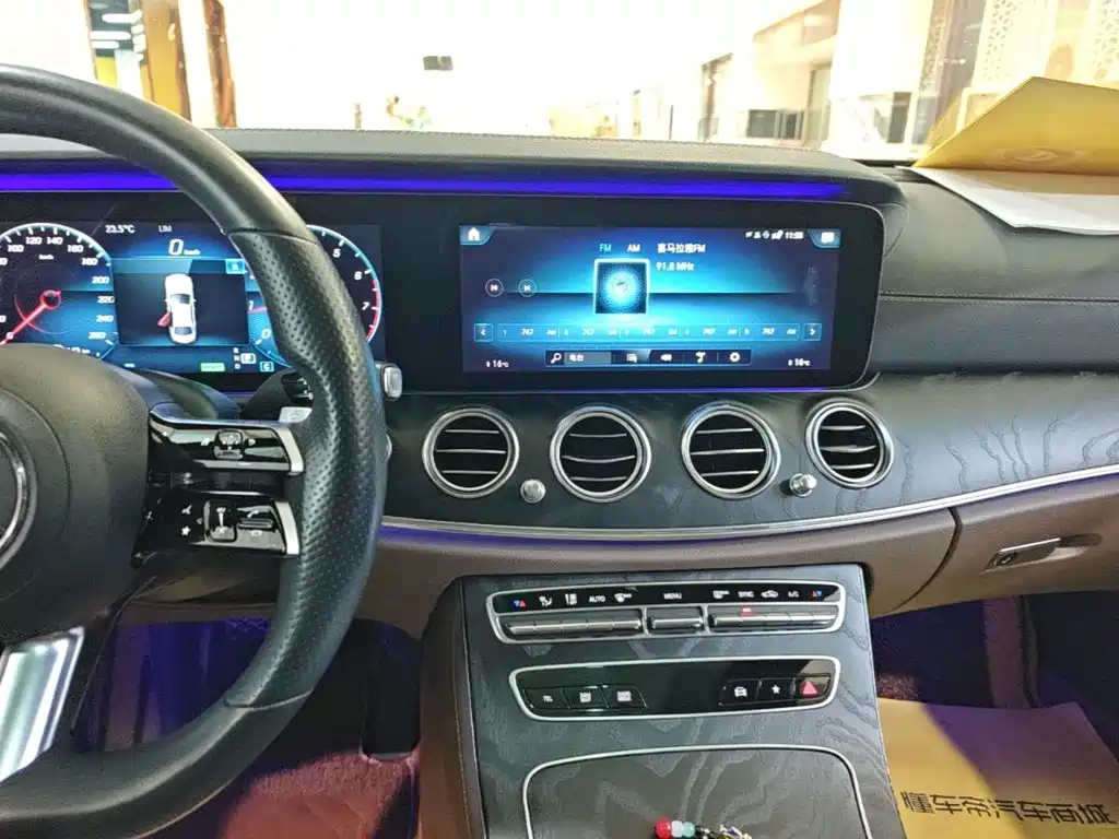 Mercedes-Benz E-Class (Import) — миниатюра 13