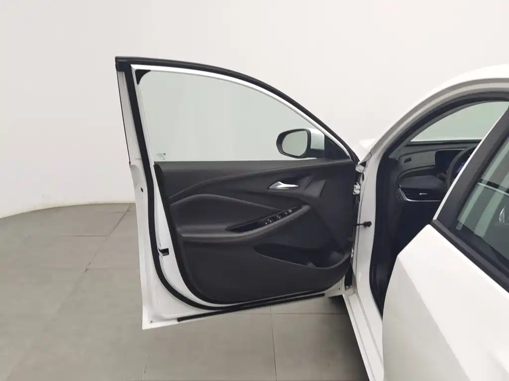 Buick Verano — миниатюра 8