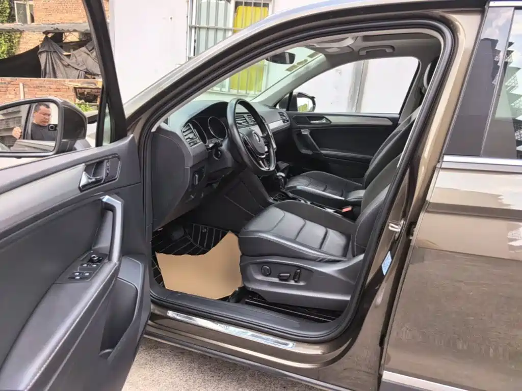 Volkswagen Tiguan L — миниатюра 16