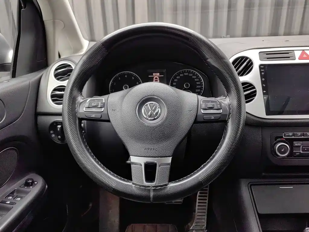 Volkswagen Golf (Import) — миниатюра 11