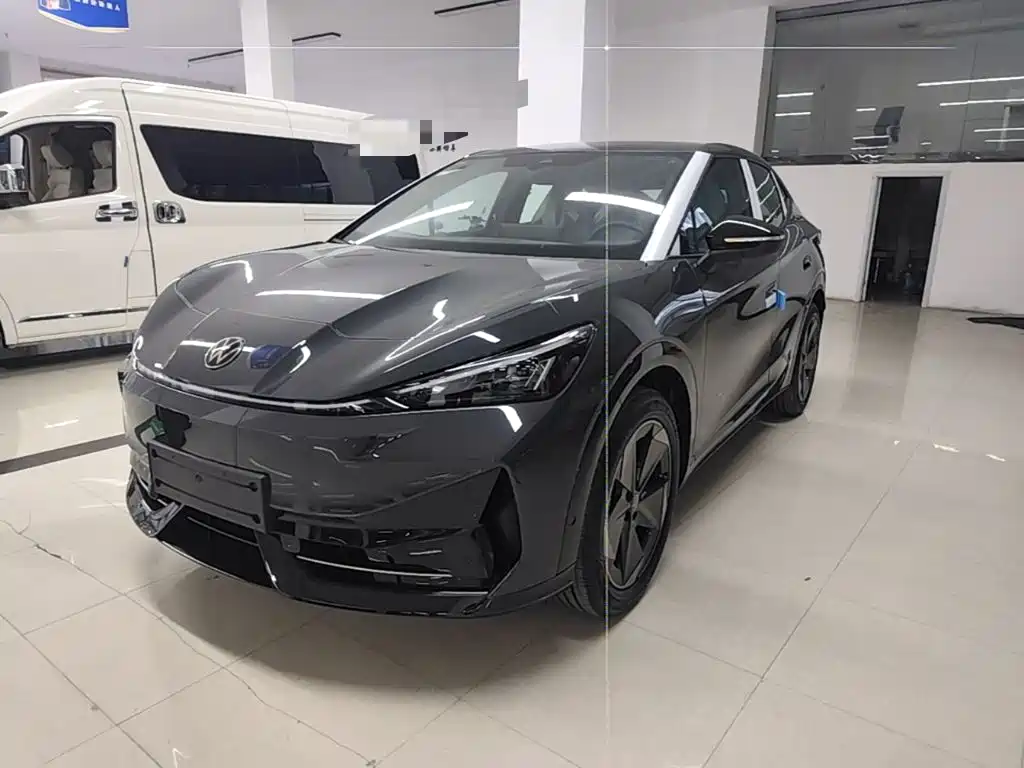 Volkswagen 06 2025 Pure