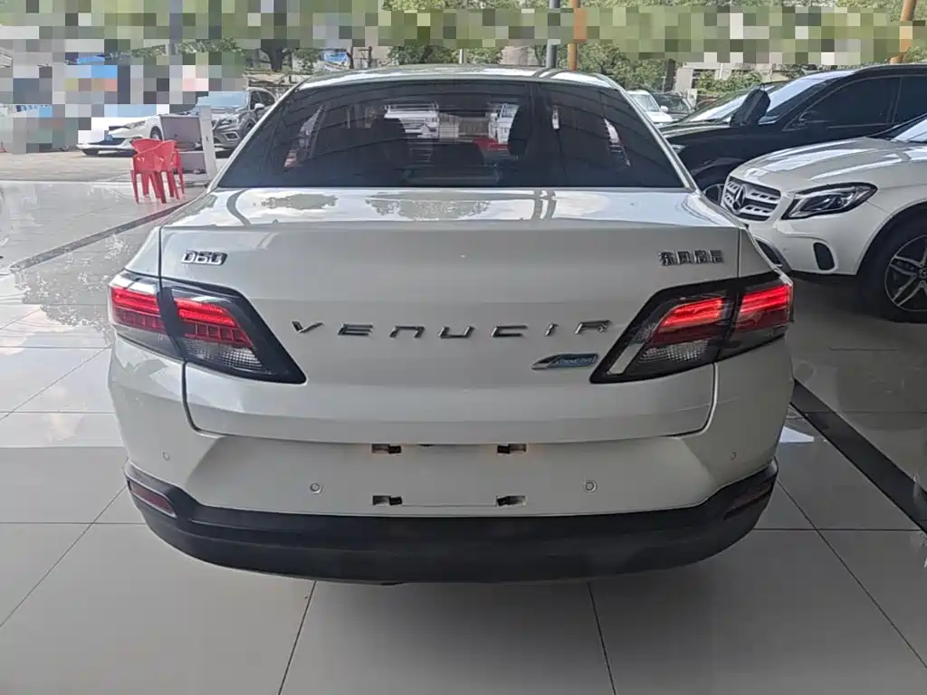 Venucia D60 — миниатюра 6