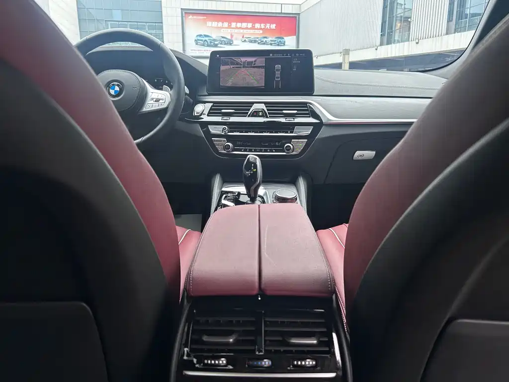 BMW 5 Series — миниатюра 14