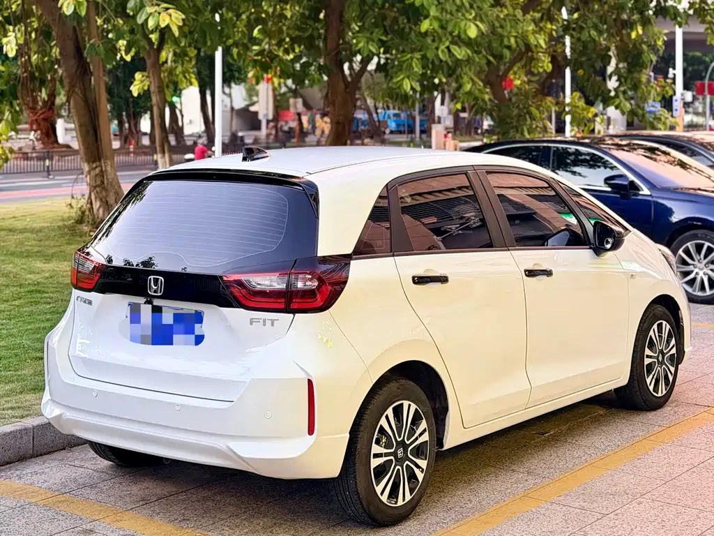 Honda Fit — миниатюра 4
