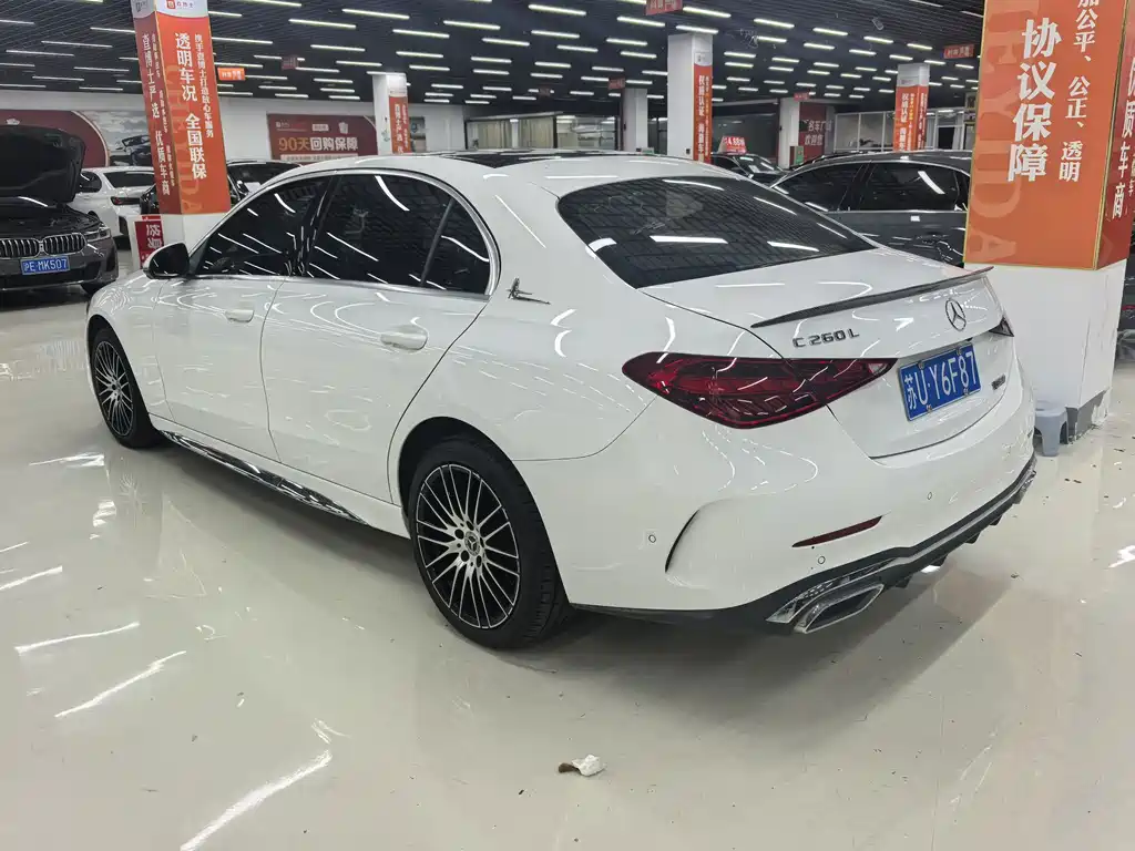 Mercedes-Benz C-Class — миниатюра 6
