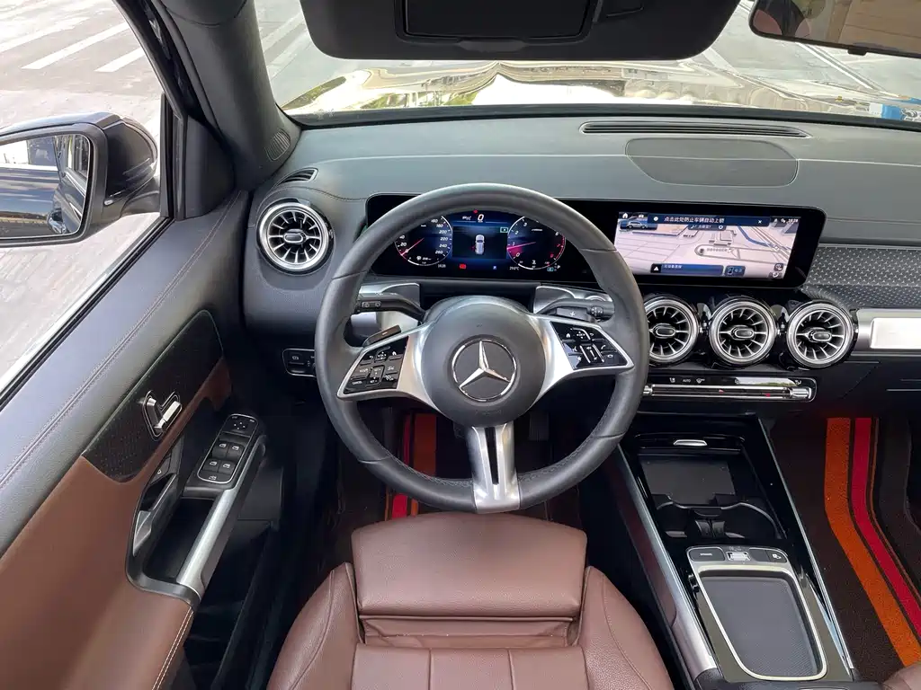 Mercedes-Benz GLB — миниатюра 15