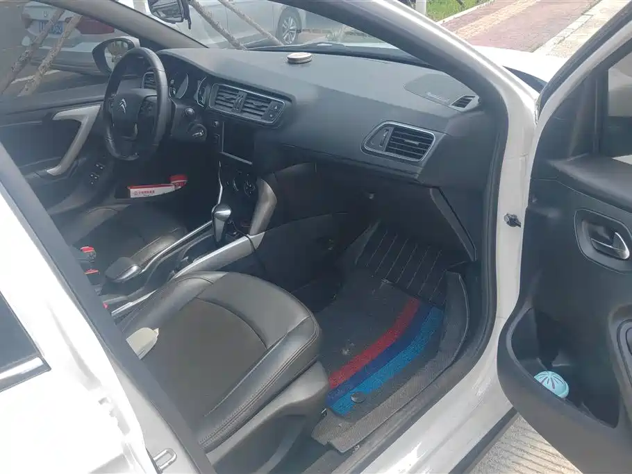 Citroen C3-XR 2015 1.6L AT