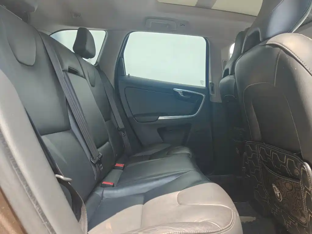 Volvo XC60 (Import) — миниатюра 13