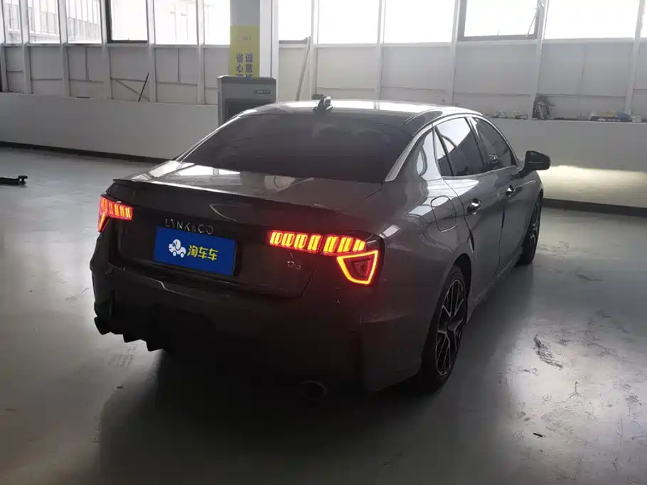 Lynk & Co 03 — миниатюра 3