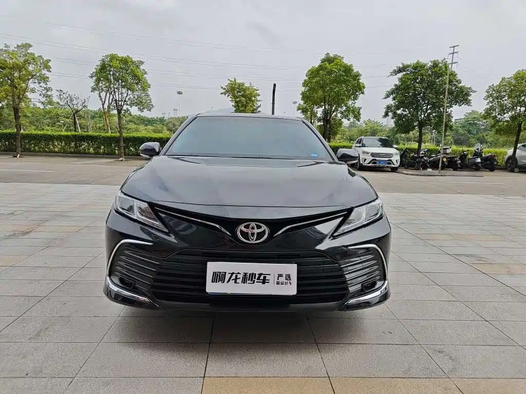 Toyota Camry — миниатюра 2