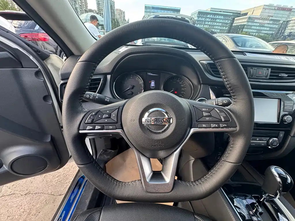 Nissan X-Trail — миниатюра 6