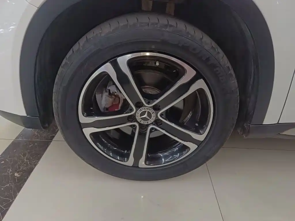 Mercedes-Benz GLA — миниатюра 23