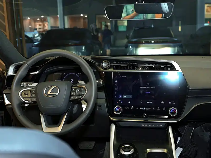 Lexus RZ — миниатюра 5