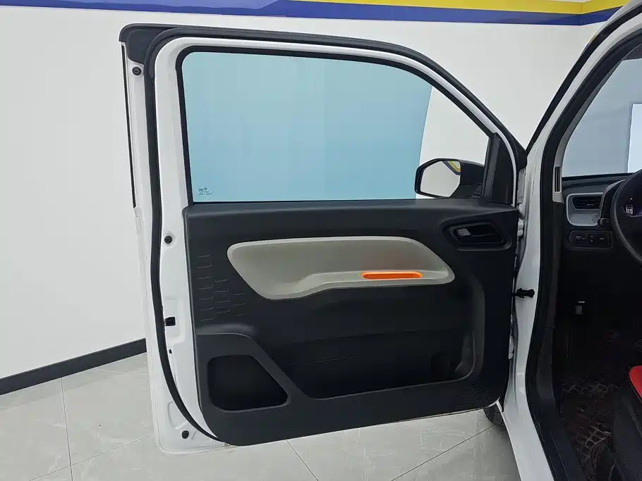 Wuling MINIEV — миниатюра 7