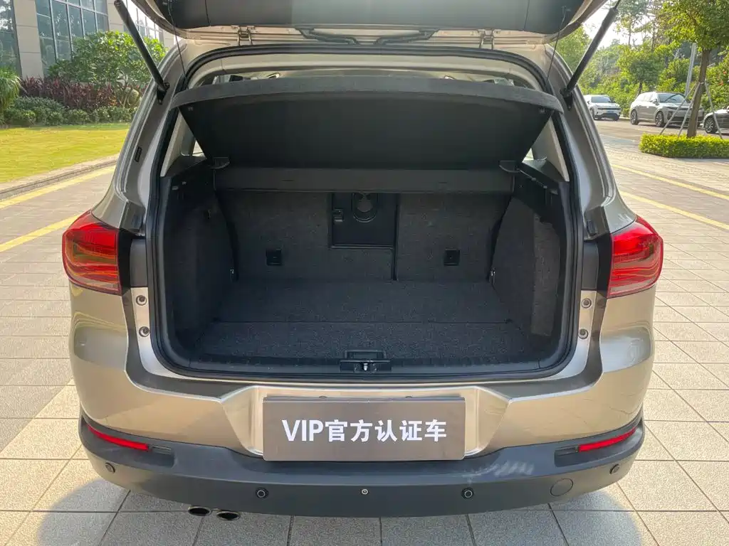 Volkswagen Tiguan — миниатюра 5