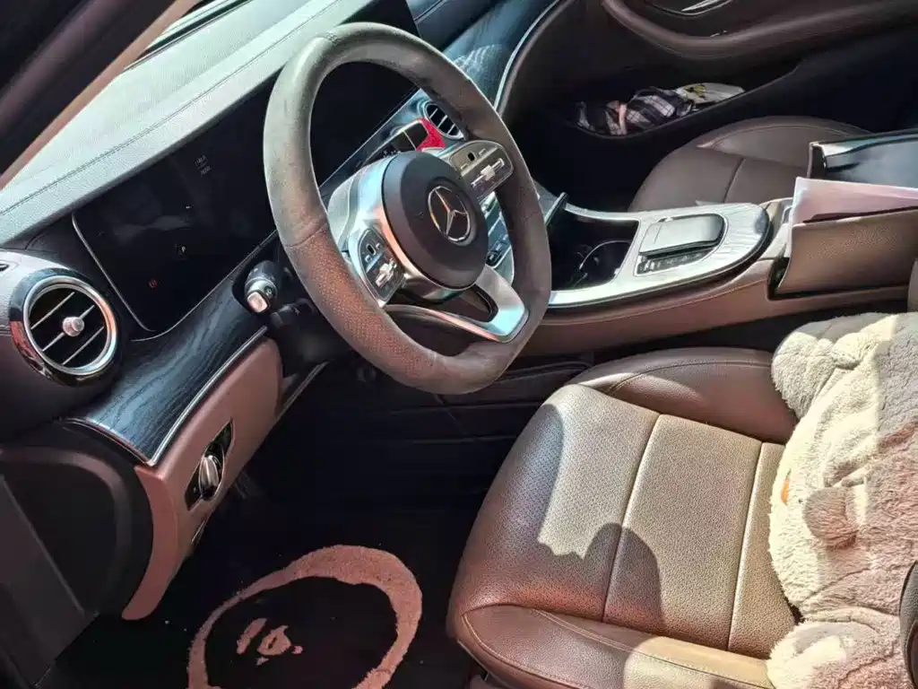 Mercedes-Benz E-Class — миниатюра 3