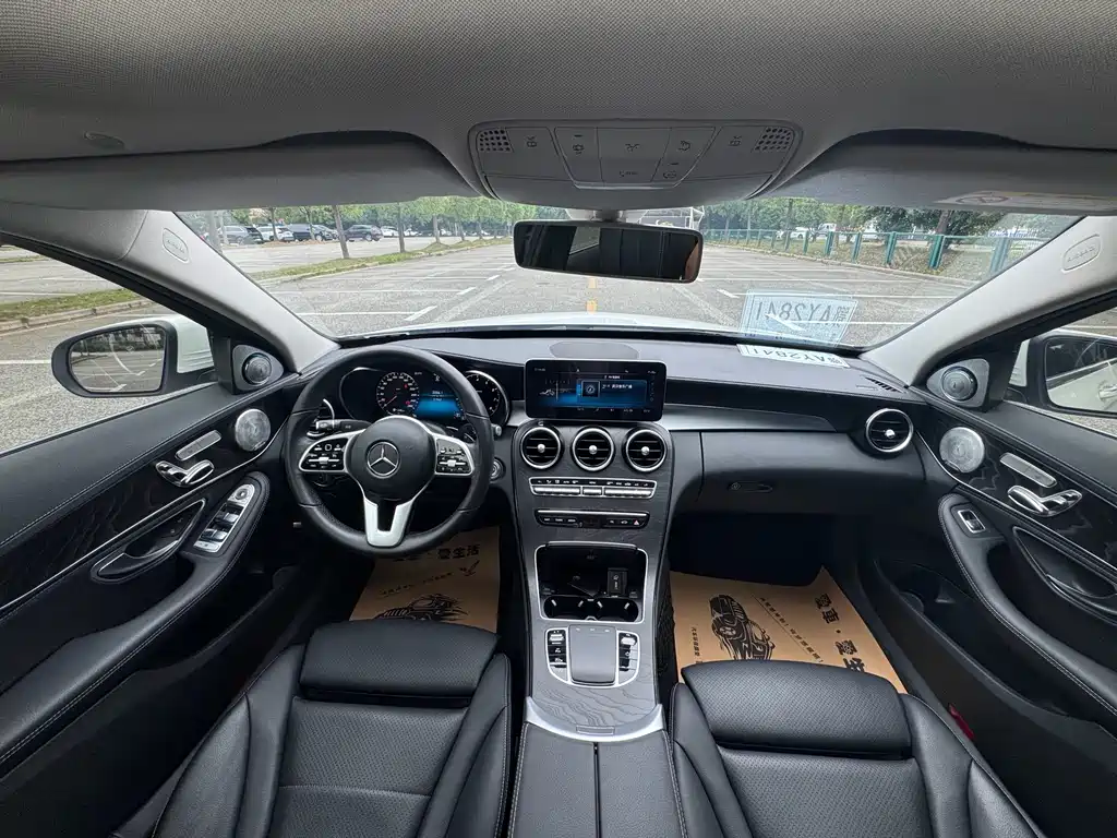 Mercedes-Benz C-Class — миниатюра 9