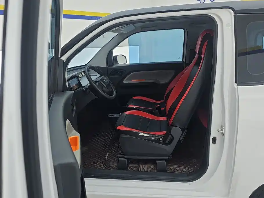 Wuling MINIEV — миниатюра 9