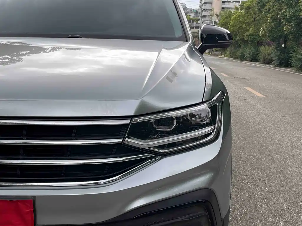 Volkswagen Tiguan L — миниатюра 14