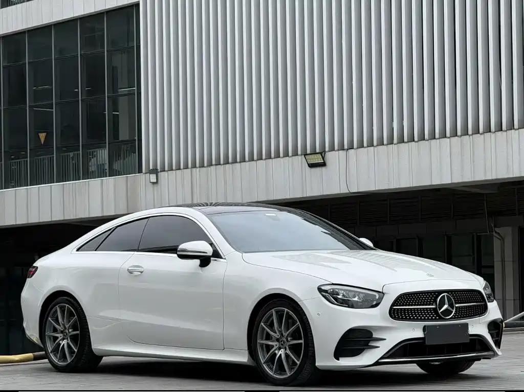 Mercedes-Benz E-Class (Import) — миниатюра 3