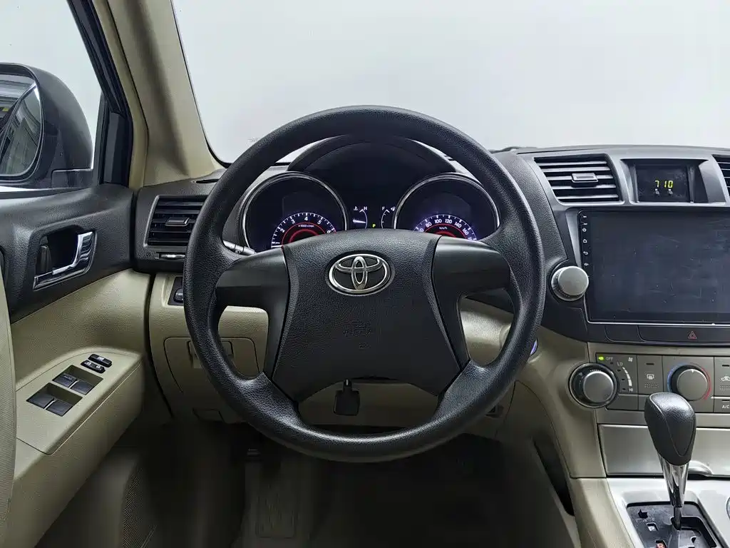 Toyota Highlander — миниатюра 11