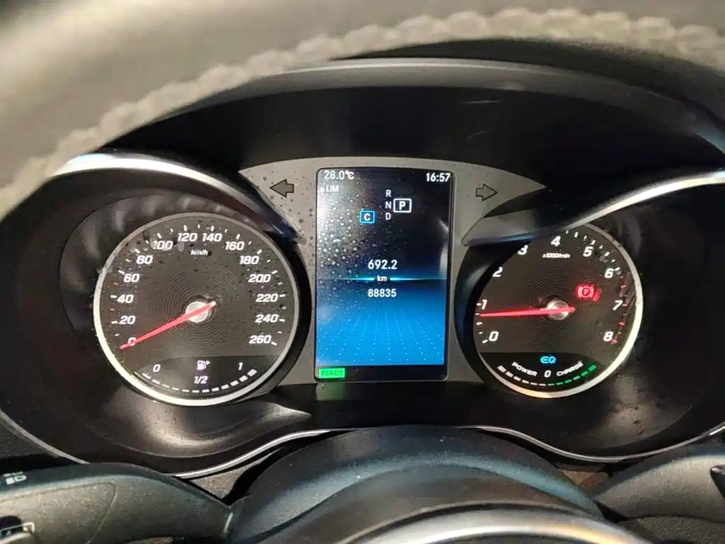Mercedes-Benz C-Class — миниатюра 12