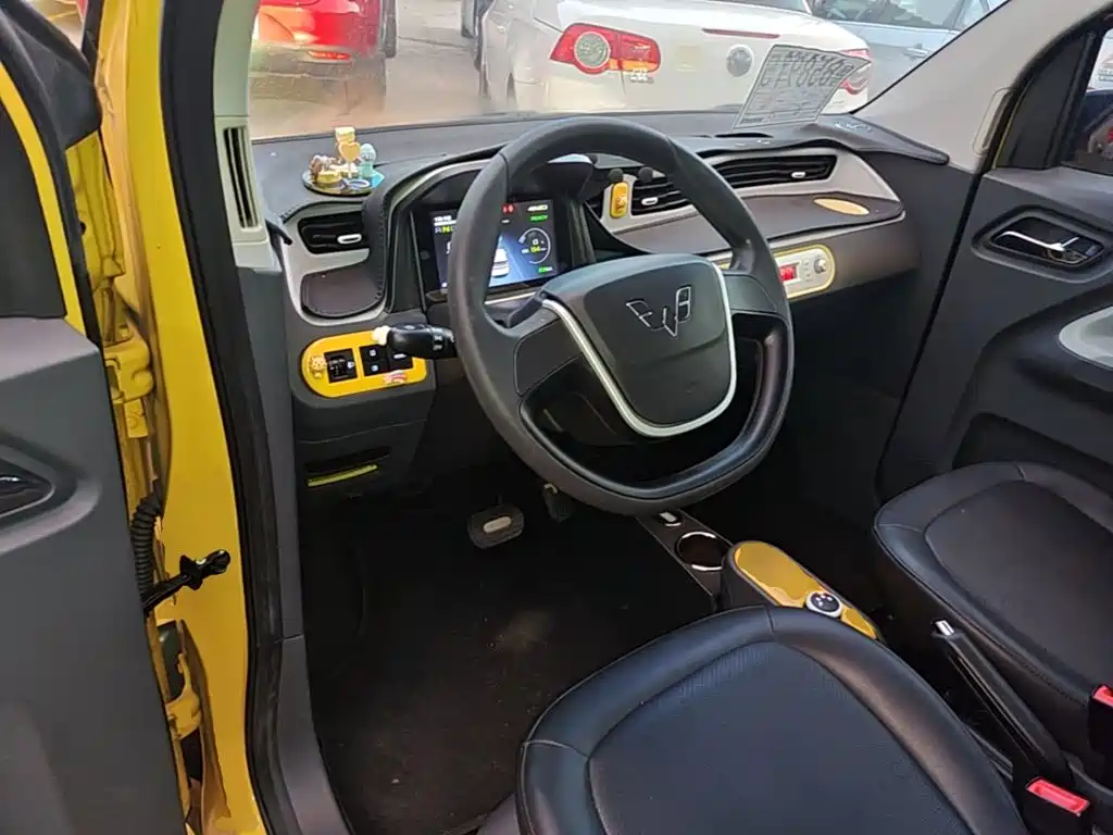 Wuling MINIEV — миниатюра 10