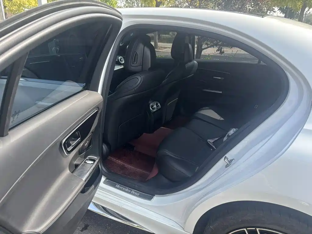 Mercedes-Benz C-Class — миниатюра 15