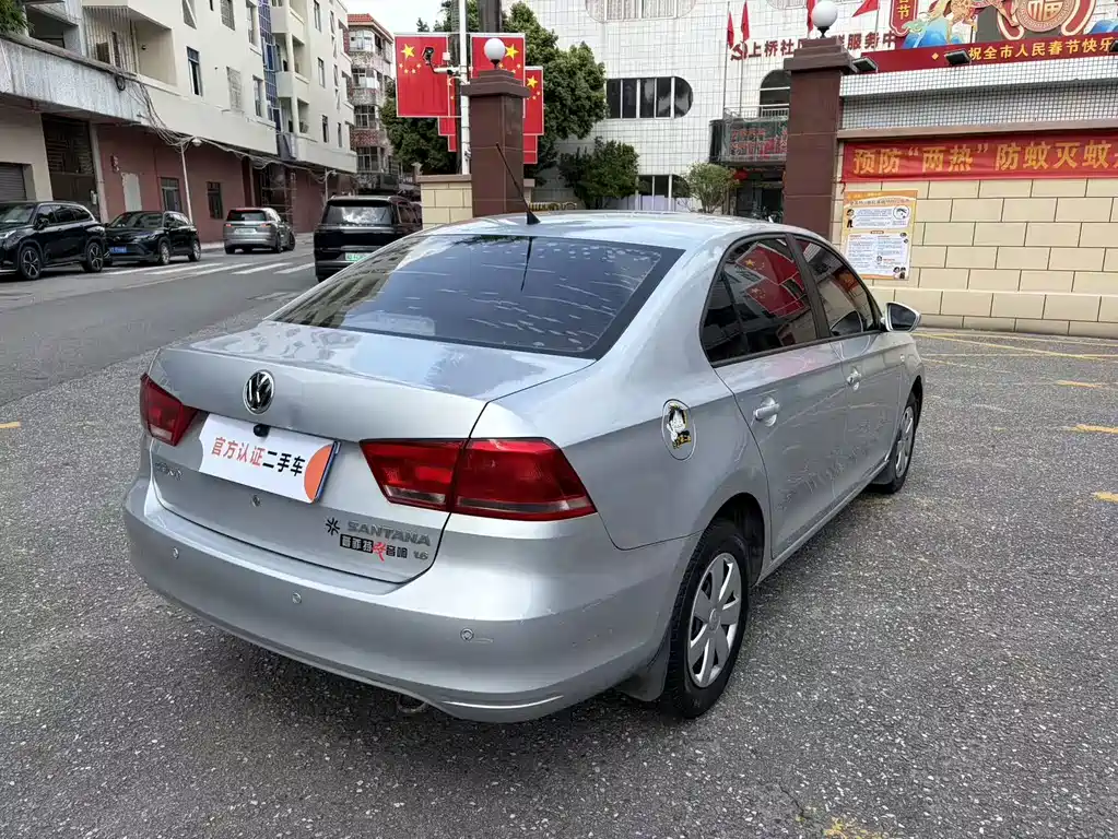 Volkswagen Santana — миниатюра 5