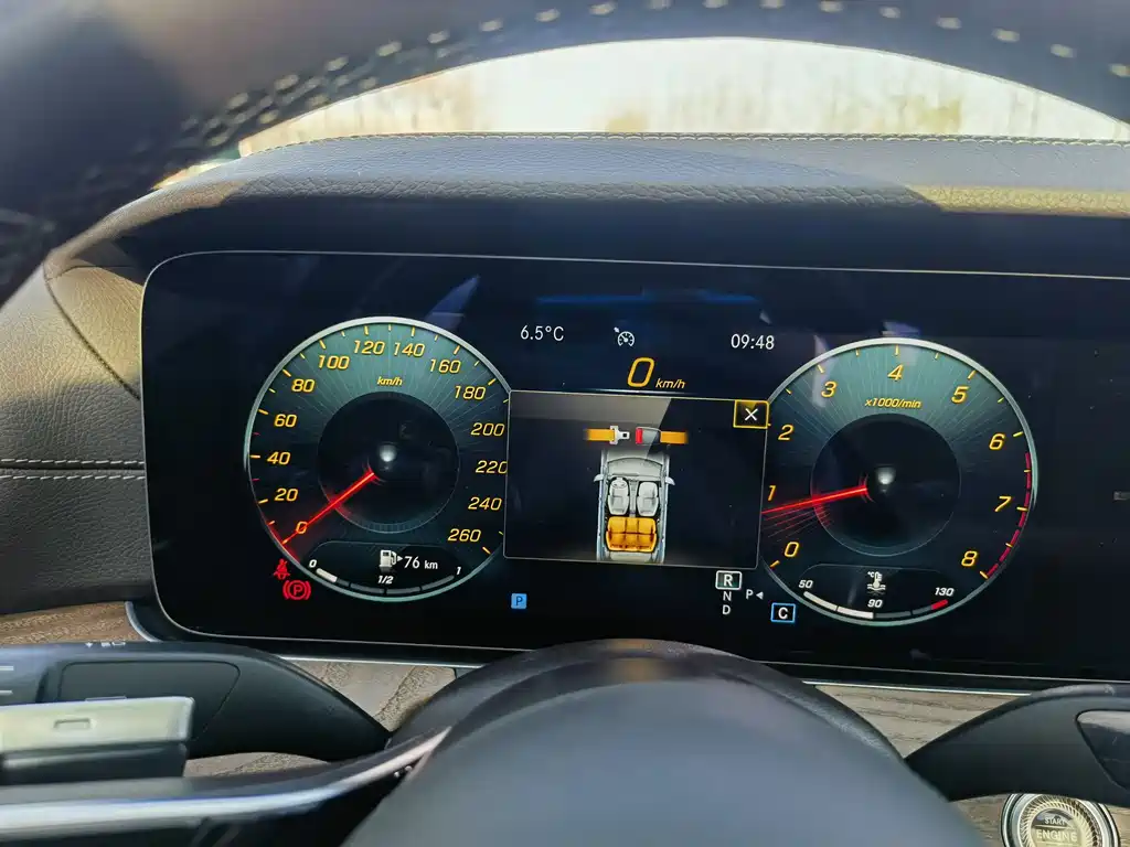 MERCEDES-BENZ E CLASS