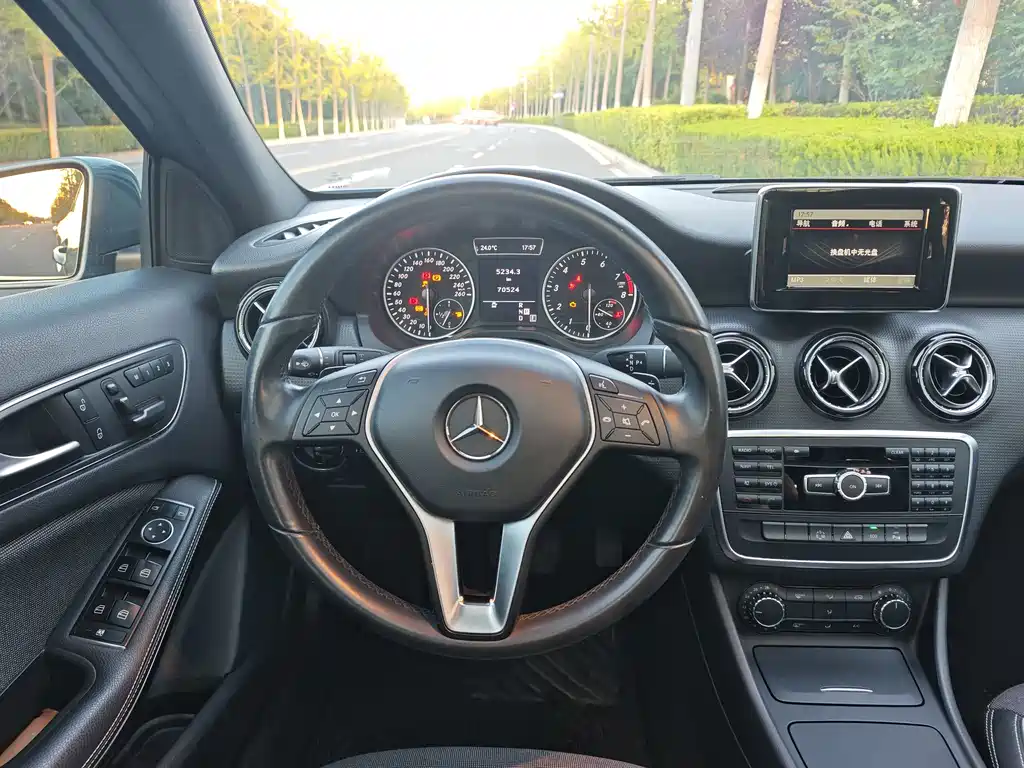 Mercedes-Benz A-Class (Import) — миниатюра 11