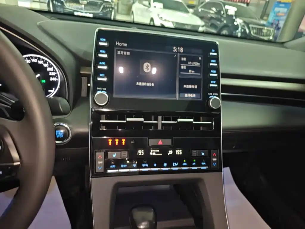Toyota Avalon — миниатюра 13