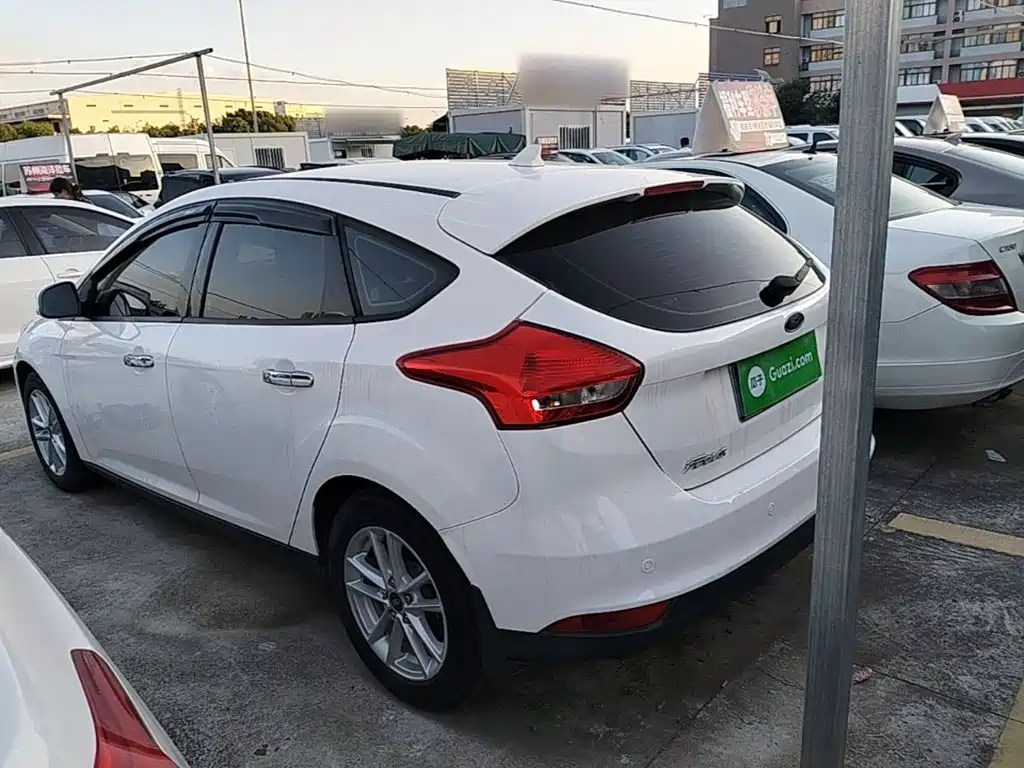 Ford Focus — миниатюра 5