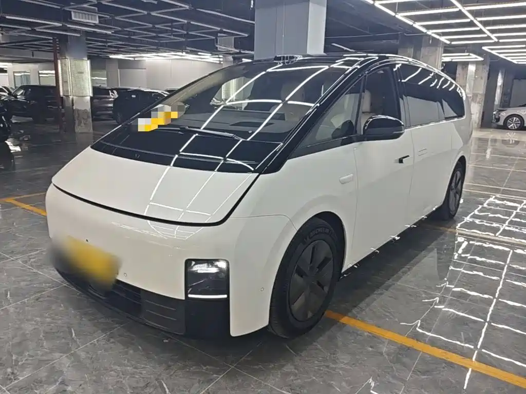 Li Auto Li MEGA — миниатюра 2