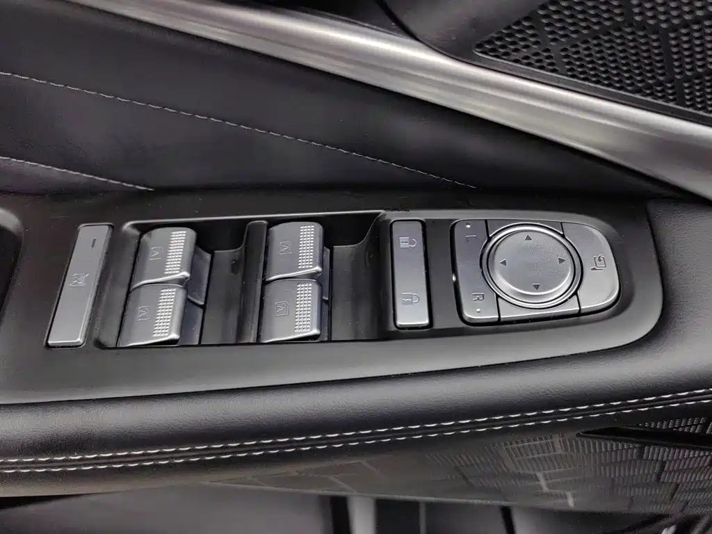 GAC Motor Trumpchi GS8 — миниатюра 9