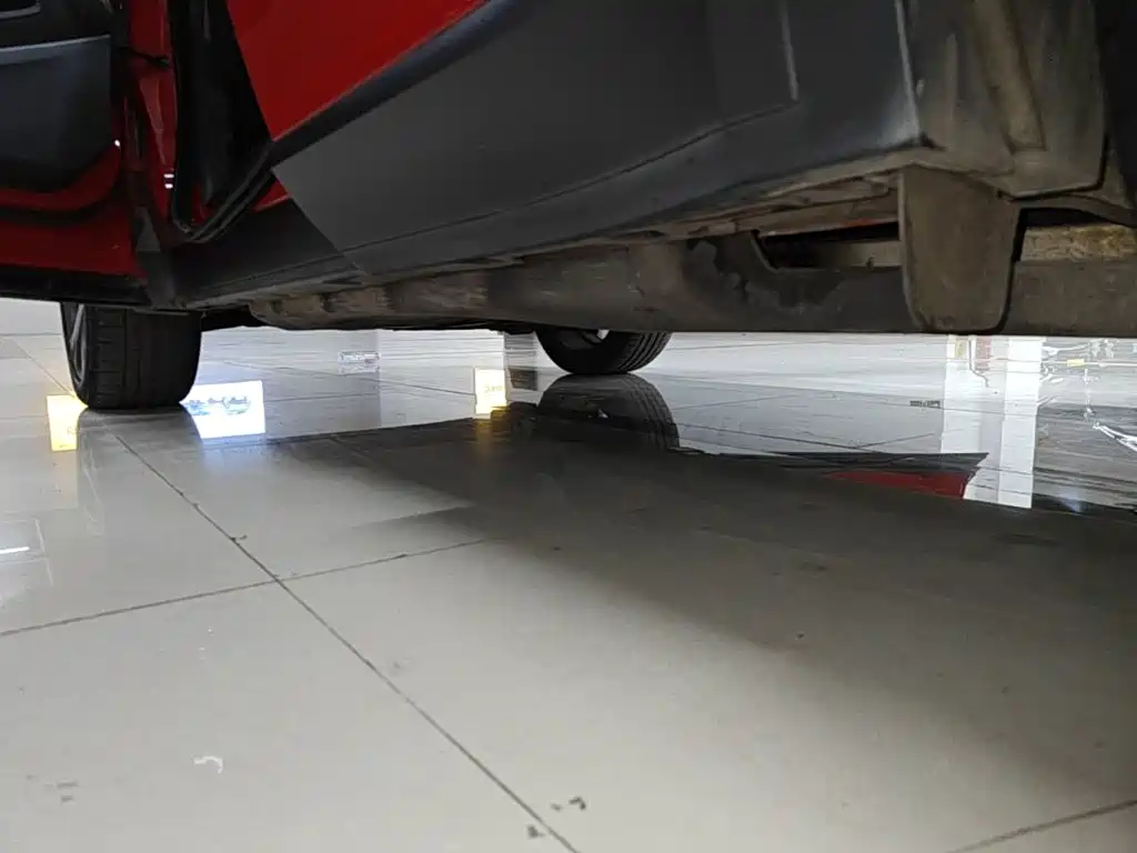 Jaguar E-PACE — миниатюра 22