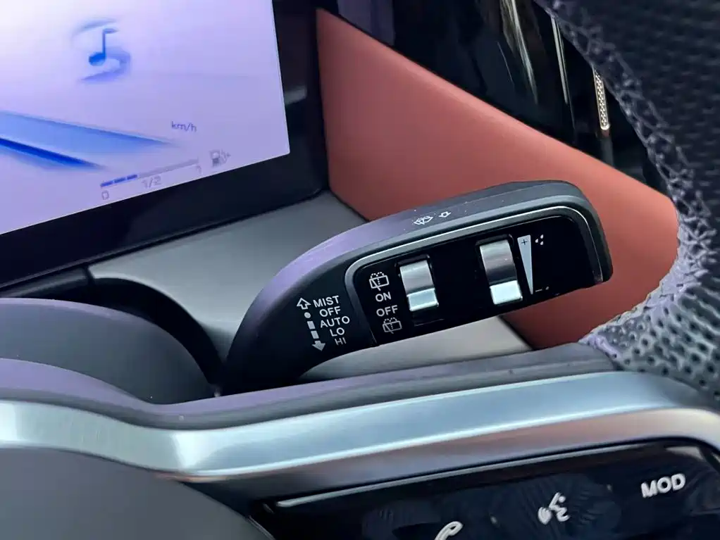 Hongqi Hongqi HS7 PHEV — миниатюра 6