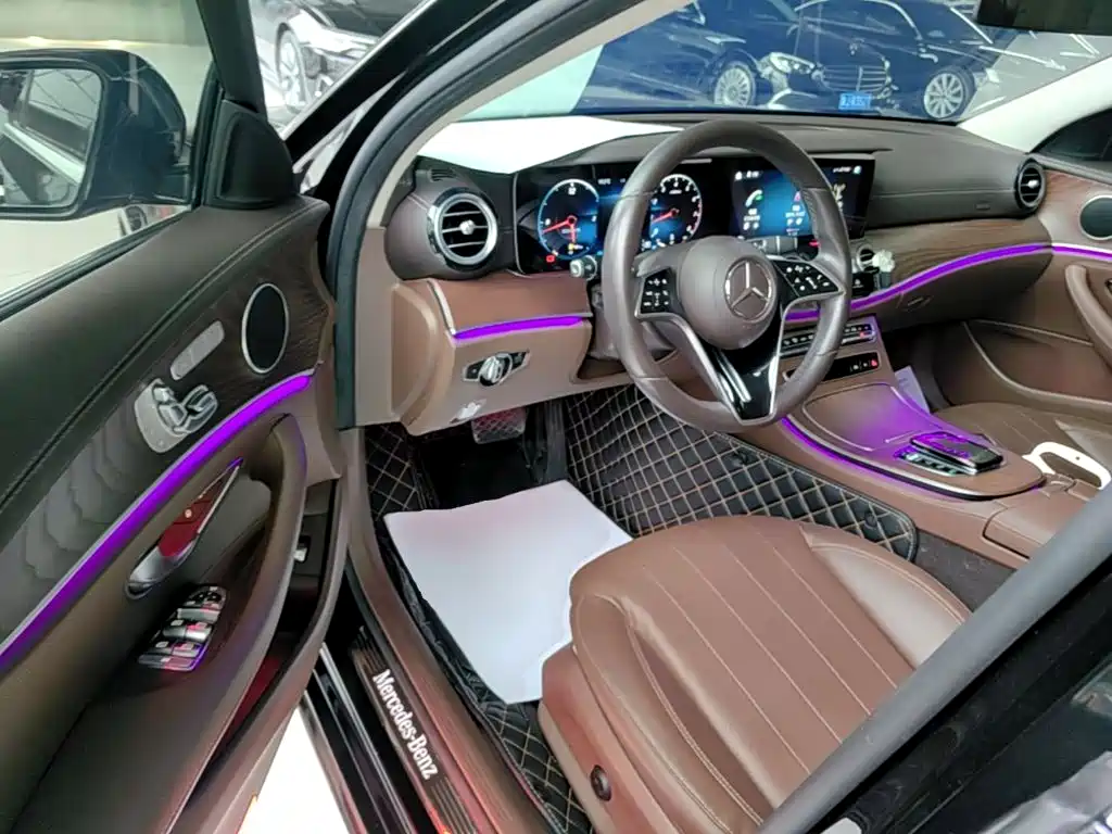 Mercedes-Benz E-Class — миниатюра 16