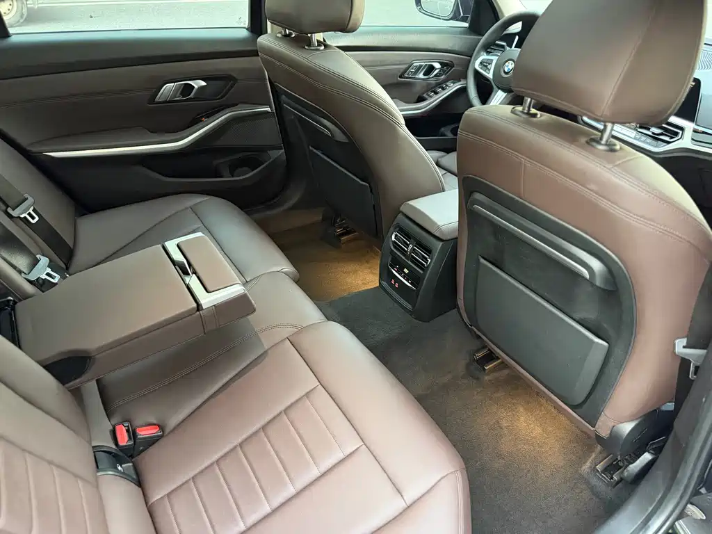 BMW 3 Series — миниатюра 7