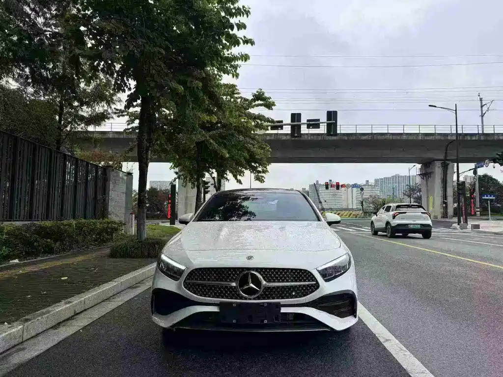 MERCEDES-BENZ A CLASS