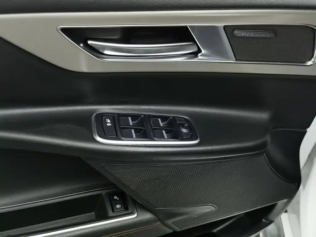Jaguar XEL — миниатюра 9