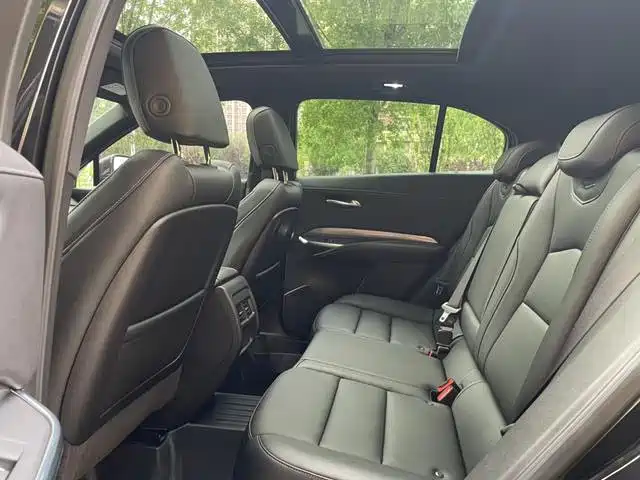 Cadillac XT4 — миниатюра 7