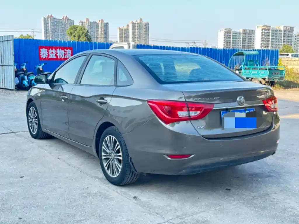Buick Excelle — миниатюра 8