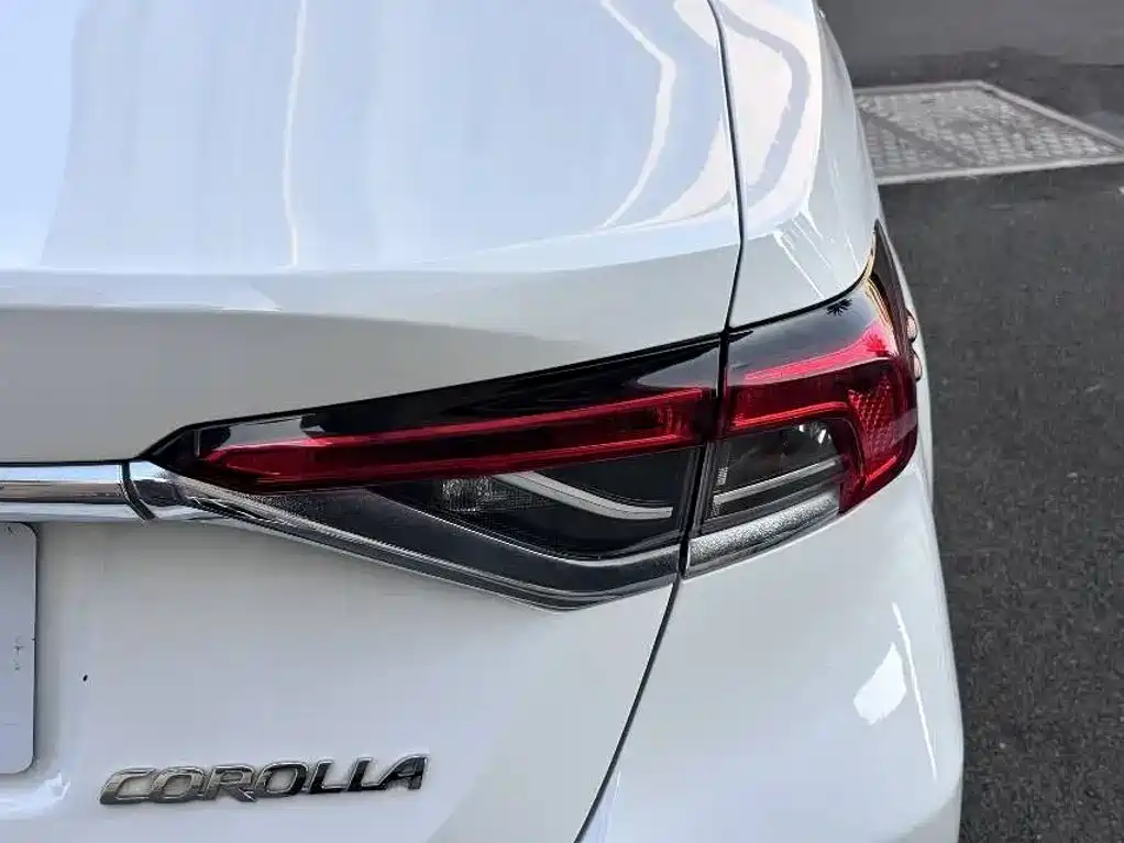 Toyota Corolla — миниатюра 8
