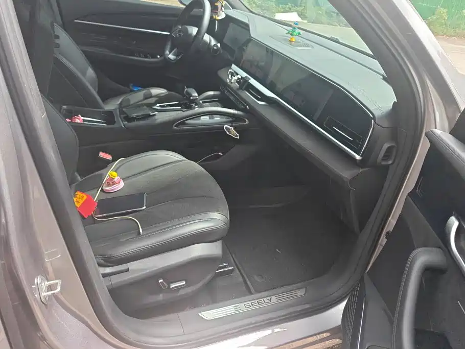 Geely Xingyue L — миниатюра 8