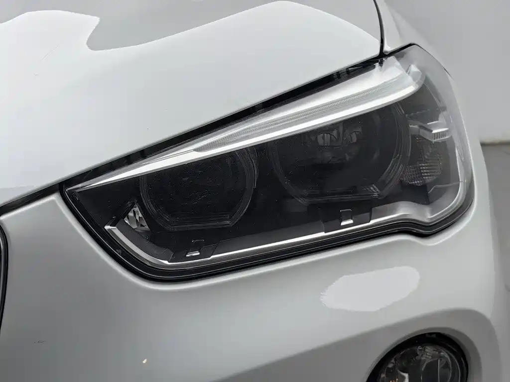 BMW X1 — миниатюра 7