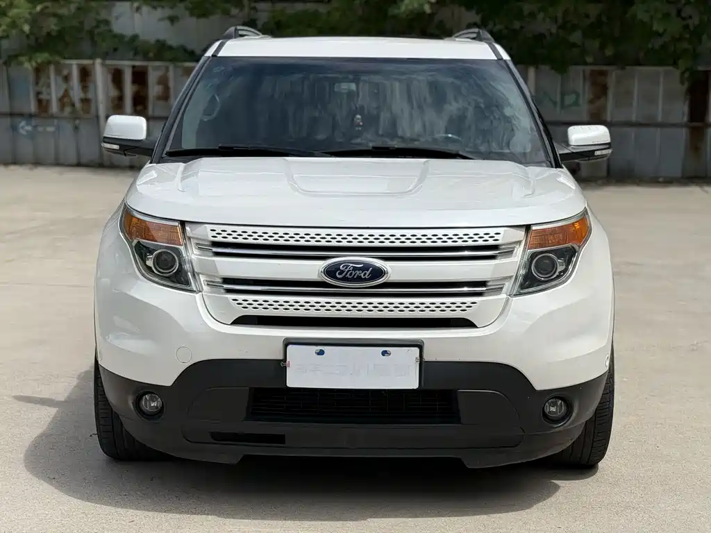 Ford Explorer (Import) — миниатюра 2