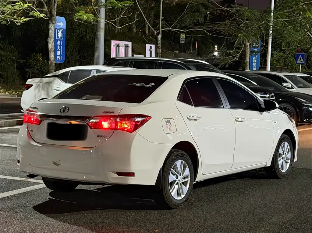 TOYOTA COROLLA
